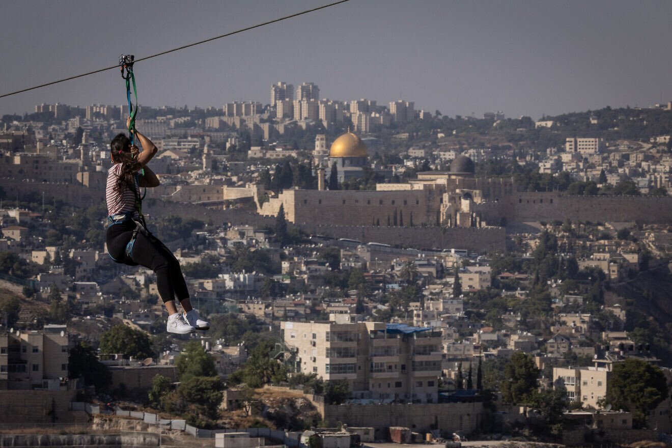 France: Park manager denies entry to 150 Israeli children