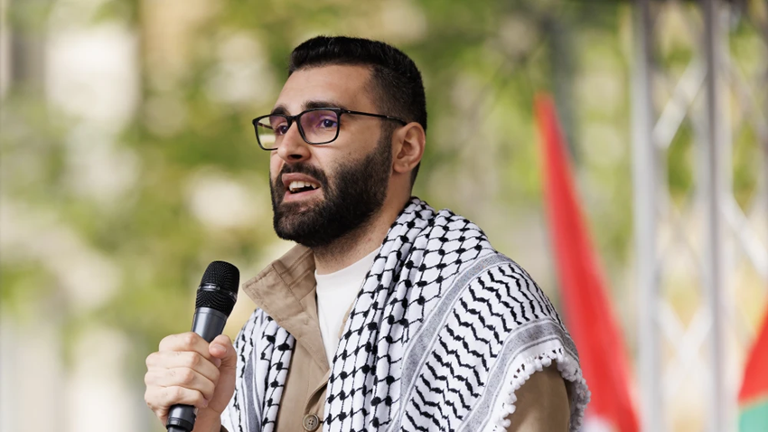 Celebrated Gaza journalist admits Hamas controlled media