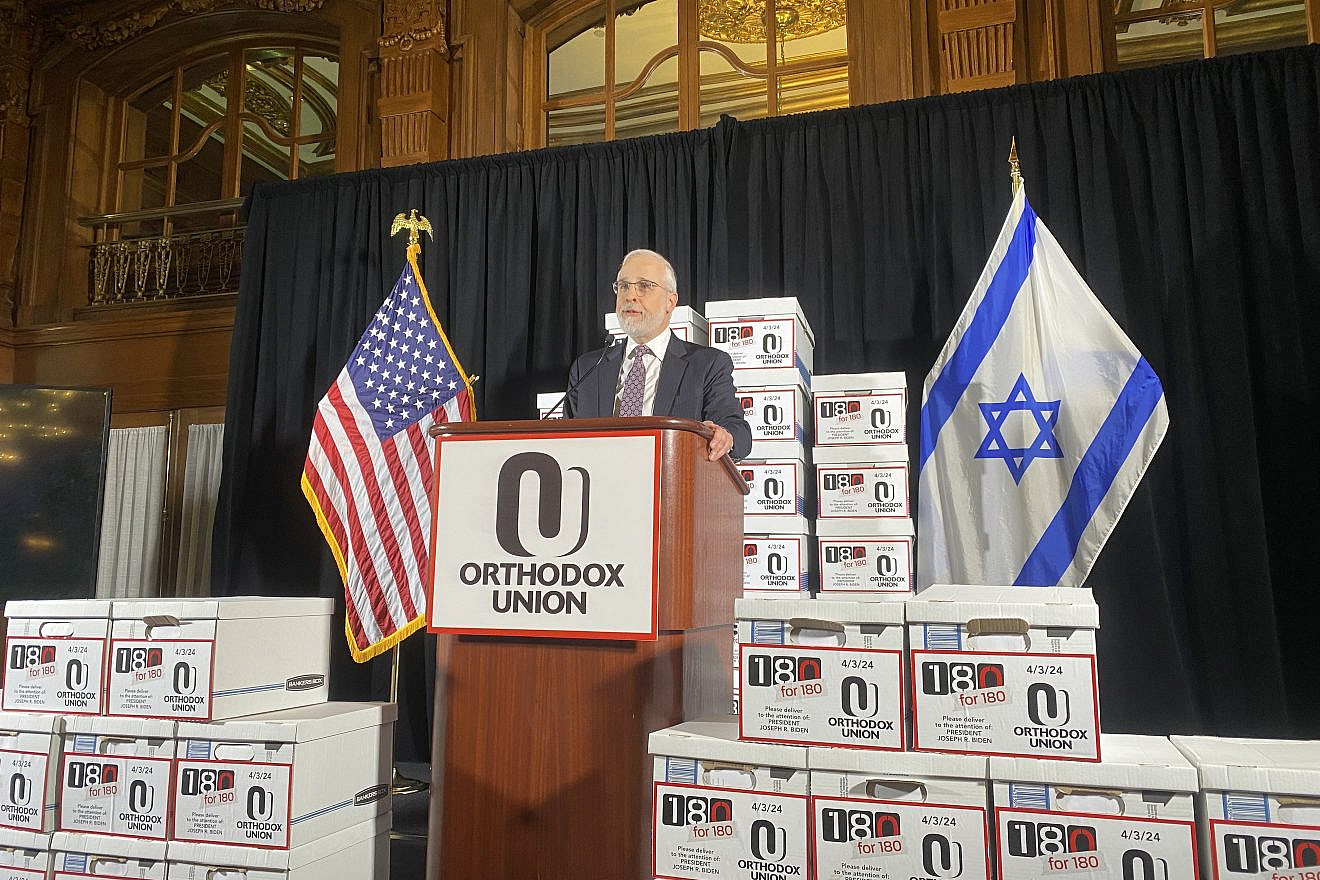 Orthodox Union delivers 100,000 pro-Israel letters to White House