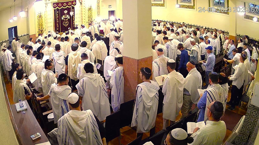 Porto prepares for the arrival of Shabbat Pekudei