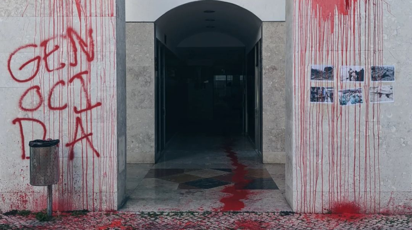 Facade of Portuguese company that operates in Israel is vandalized in Lisbon