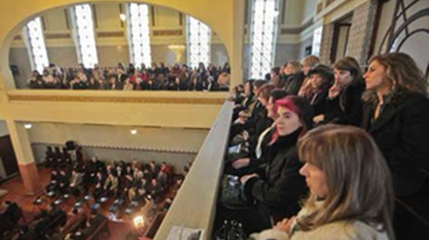 Tisha B'Av is nearby and connects to Portugal