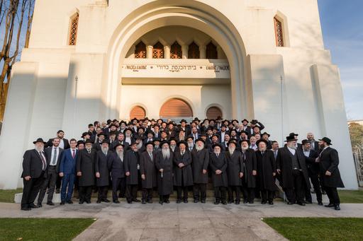 “Ani Ma’amin” was sung at the Kadoorie synagogue by more than a hundred rabbis from forty countries