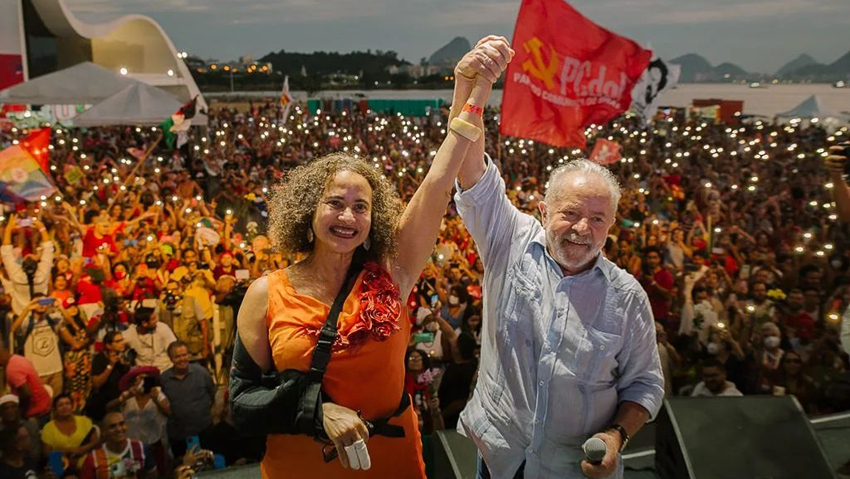 Woke communist flag about to fall in Brazil