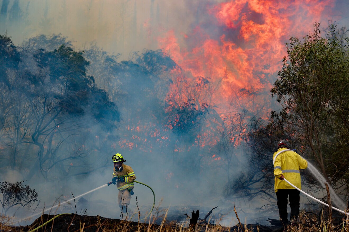 Wildfires halt main Independence Day event as blazes sweep Israel