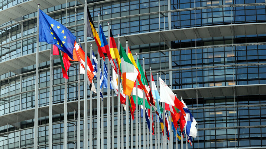 EU Parliament calls for ‘public black list’ of radical NGOs