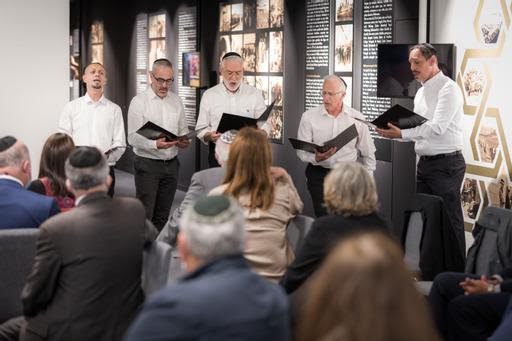 Mekor Haim Choir Performs at Porto Teachers Conference