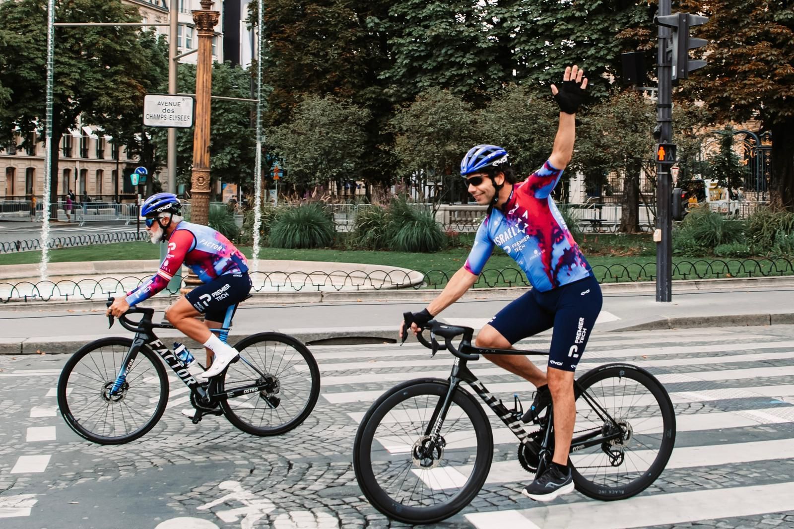 Freed hostage Ofer Calderon joins Israeli team for last leg of Tour de France