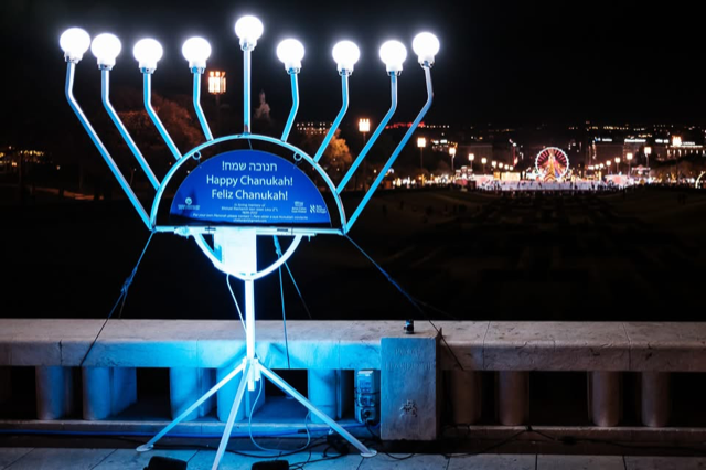 Lisbon: Lighting the second Chanukah candle at Eduardo VII Park