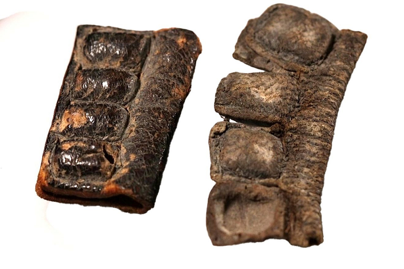 Tefillin were not dyed black 2,000 years ago