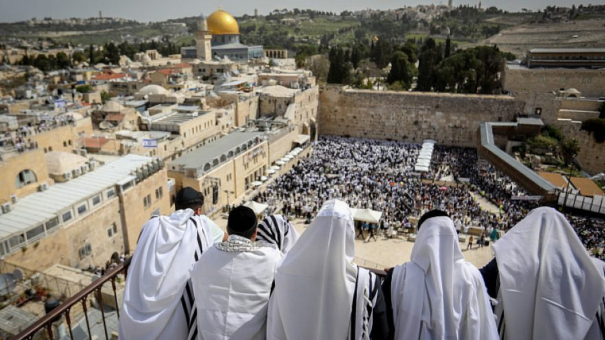 Priestly blessing takes place amid conflict over Temple Mount security