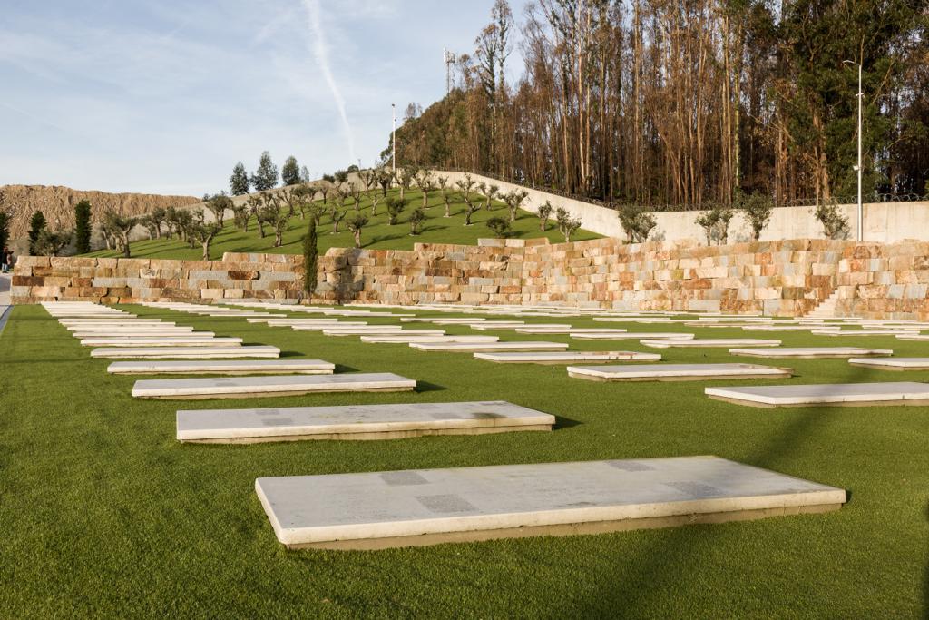 Oporto Jewish Cemetery: places are for sale