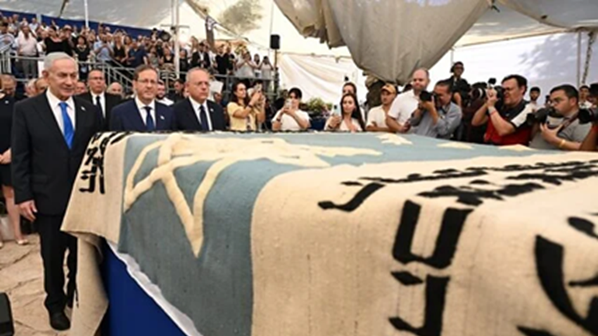 Remains of Herzl’s grandparents reinterred in Jerusalem in state ceremony