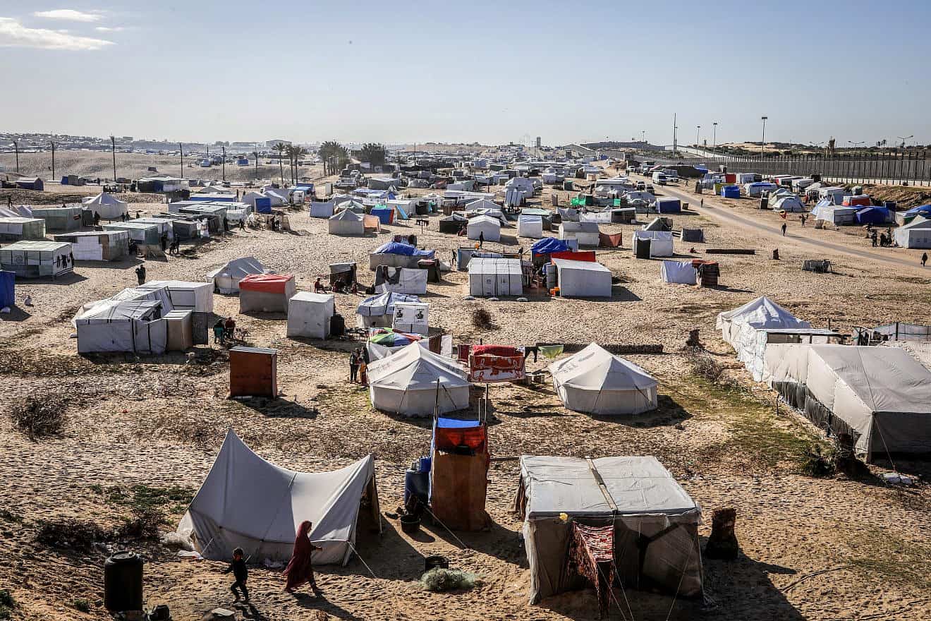 IDF begins isolating Rafah, orders 40,000 tents