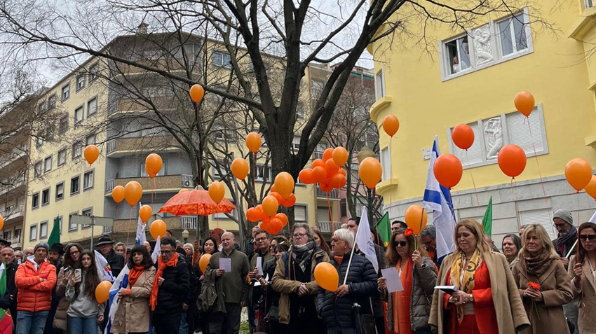 Demonstration of mourning and solidarity for Israeli Hostages brings community together in Lisbon